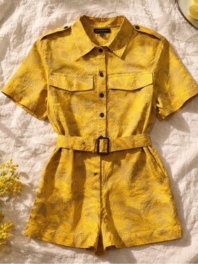 Banana Republic NWOT Yellow Safari Leaf Print Button-Up Lined Romper Sz S